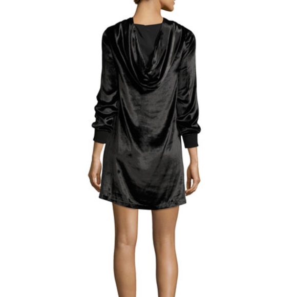 NWT $330 Alice + Olivia Baron A-Line Hooded Black Velvet Dress in size Small! - Picture 2 of 5